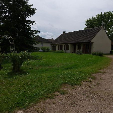 Vila Chez Berthe Brinon-sur-Beuvron Exteriér fotografie