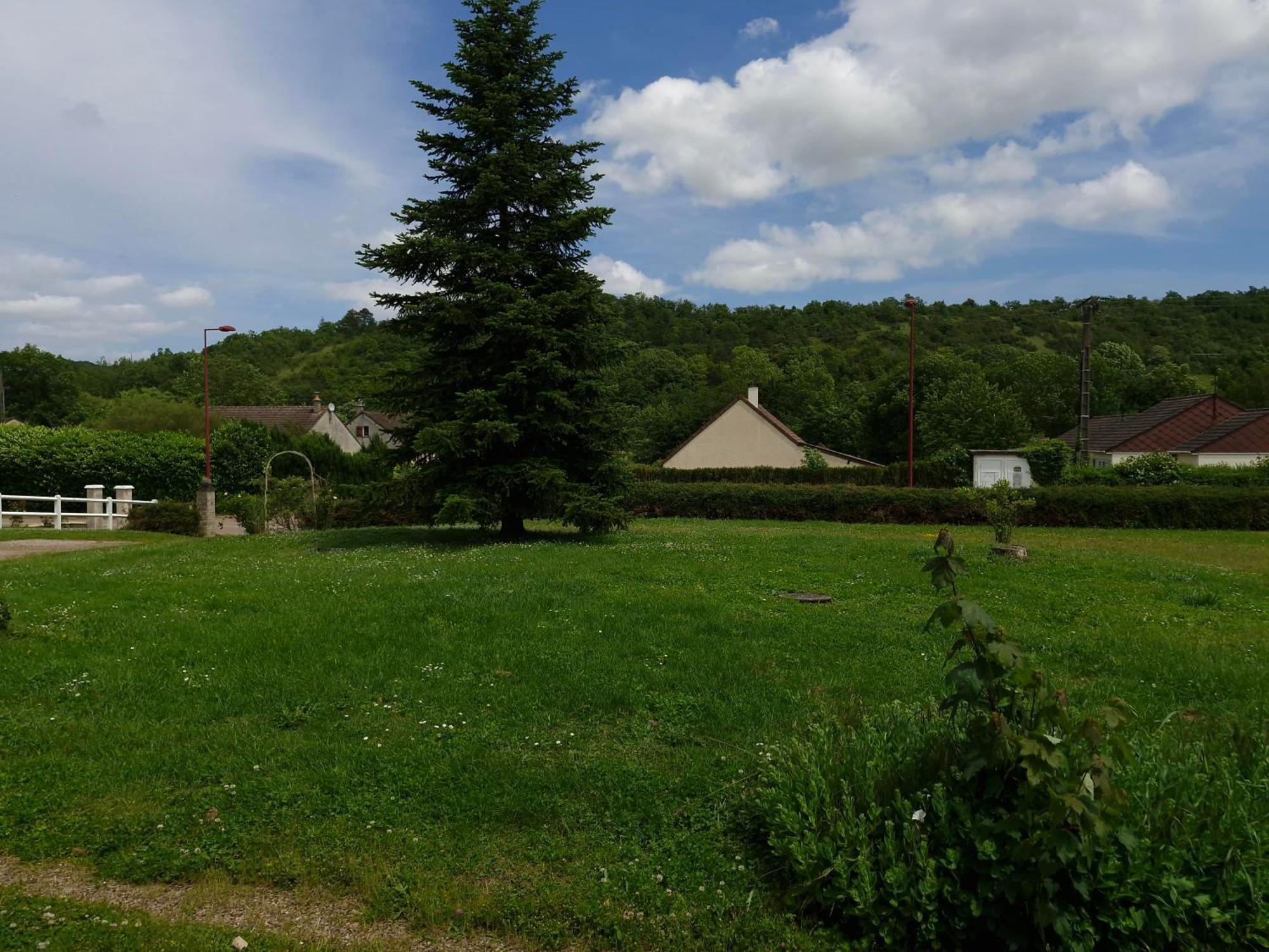 Vila Chez Berthe Brinon-sur-Beuvron Exteriér fotografie